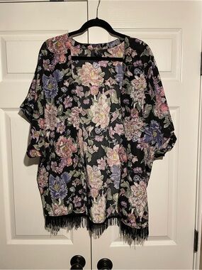 Black Floral Kimono